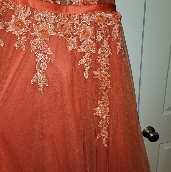 Homecoming Prom Formal Dress - Picture 2 of 8